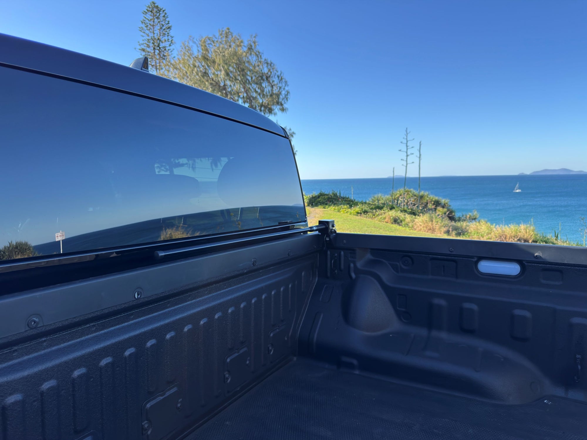 BYD Shark 6 Tub Corner Antenna Bracket